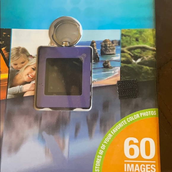 Digital Photo keychain - Picture 3 of 5